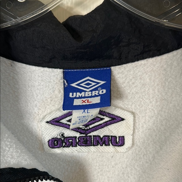 Vintage Umbro White and Black Quarter Zip Sweatshirt Nylon Collar Purple Logos - Picture 8 of 8
